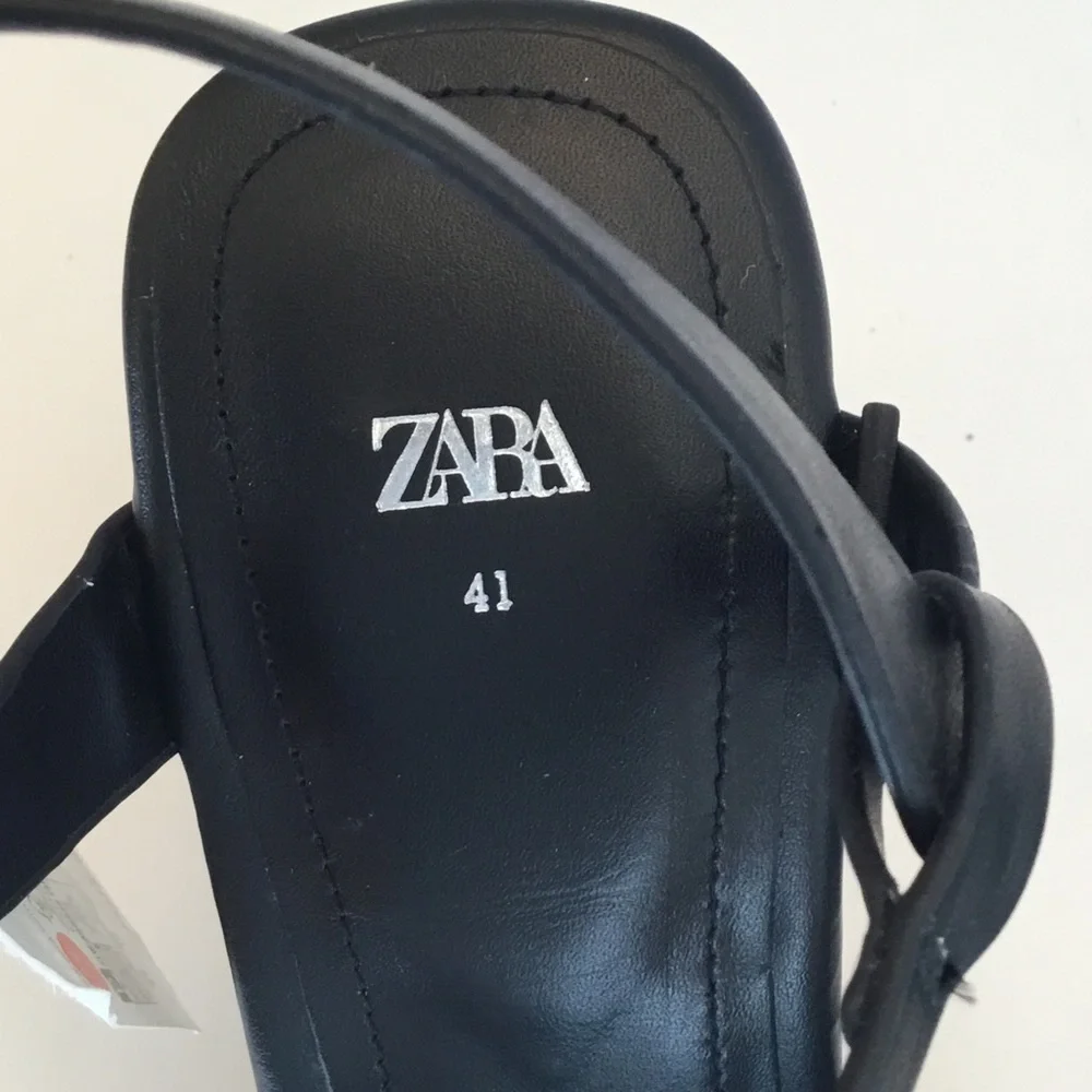 🆕 ZARA Black Y2K Platform Sandals Size 10 Leather  Ankle Strap Retro Sandals - Picture 12 of 16